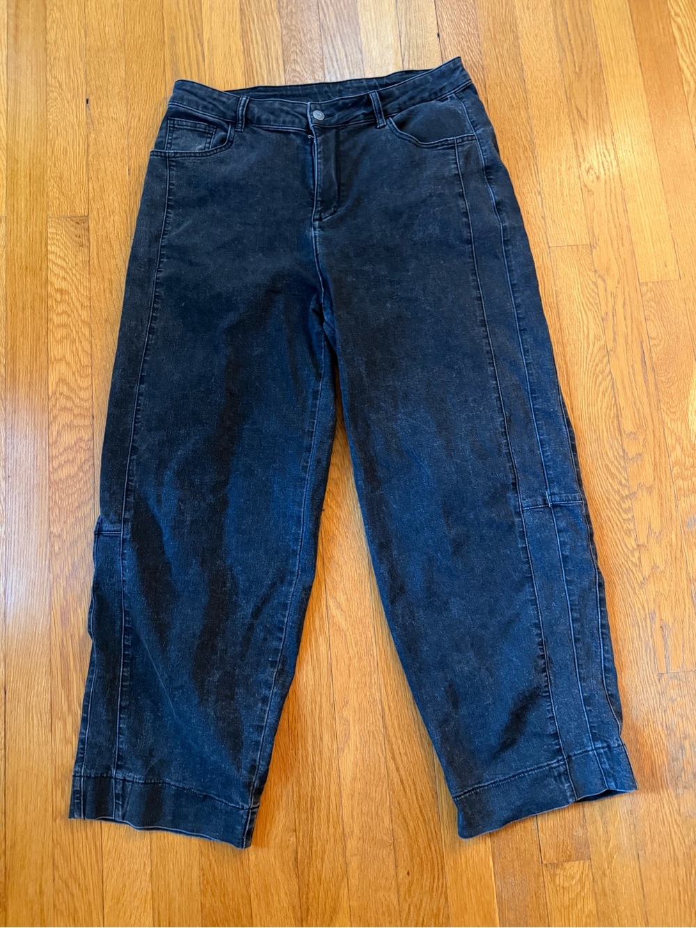 Anniewear | Black Women’s Barrel Jeans | Size XL